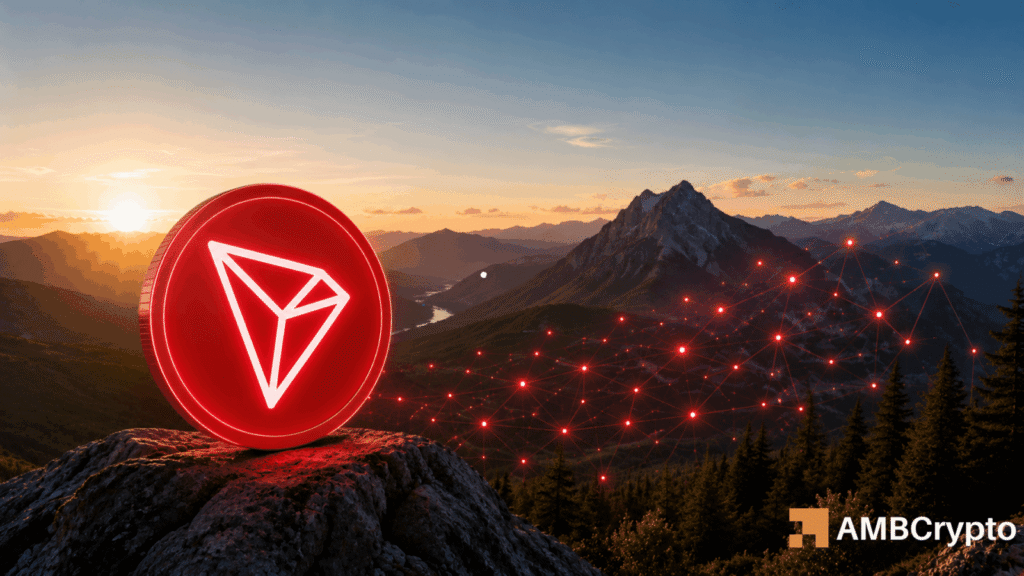 TRON hits new transactions peak of 13.11 mln - Will TRX break out now?